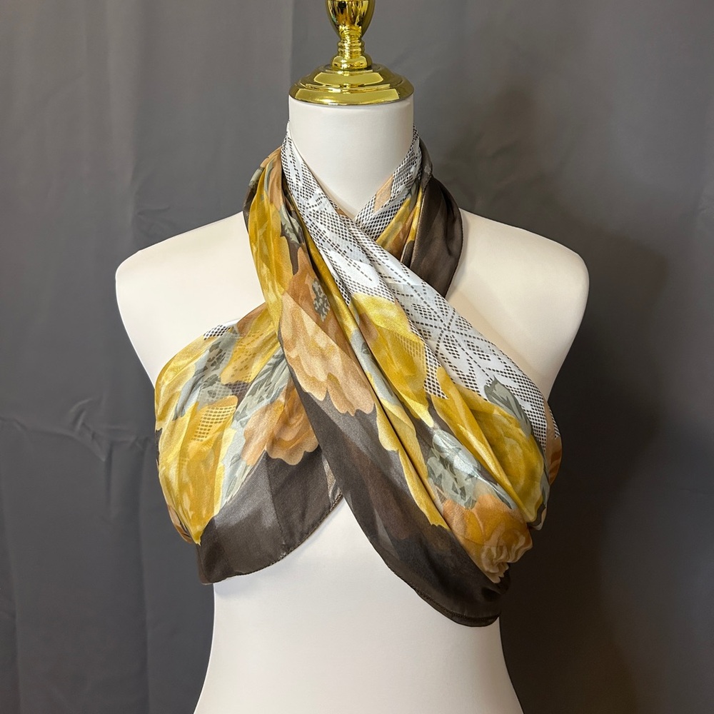 Universal lightweight floral scarf